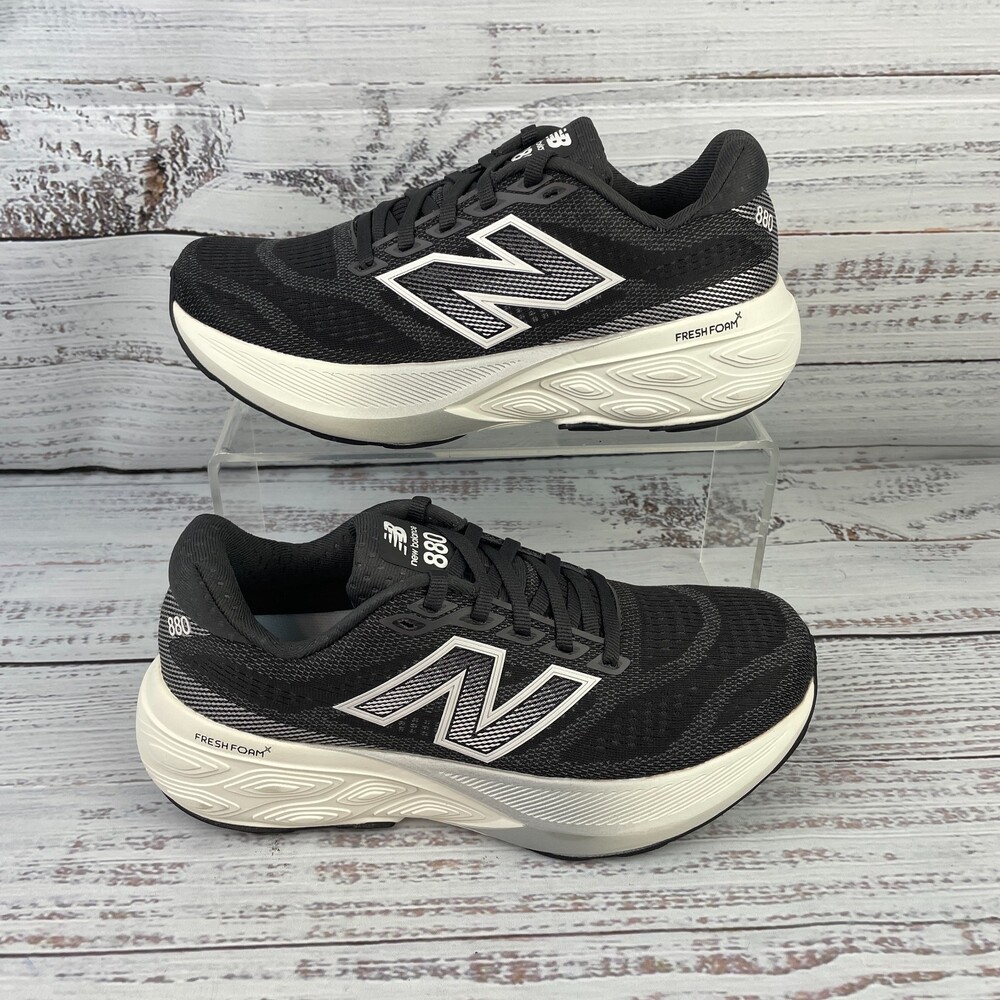New Balance Fresh Foam X 880v15 Womens Us 6 B Running Shoes Black White
